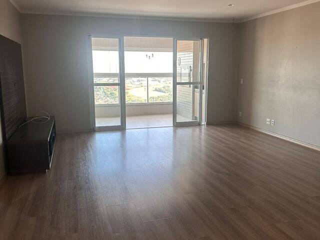 #325 - Apartamento para Venda em Cascavel - PR
